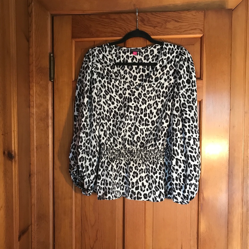 Vince Camuto Black and White Fitted Blouse with Peplum - Picture 2 of 3